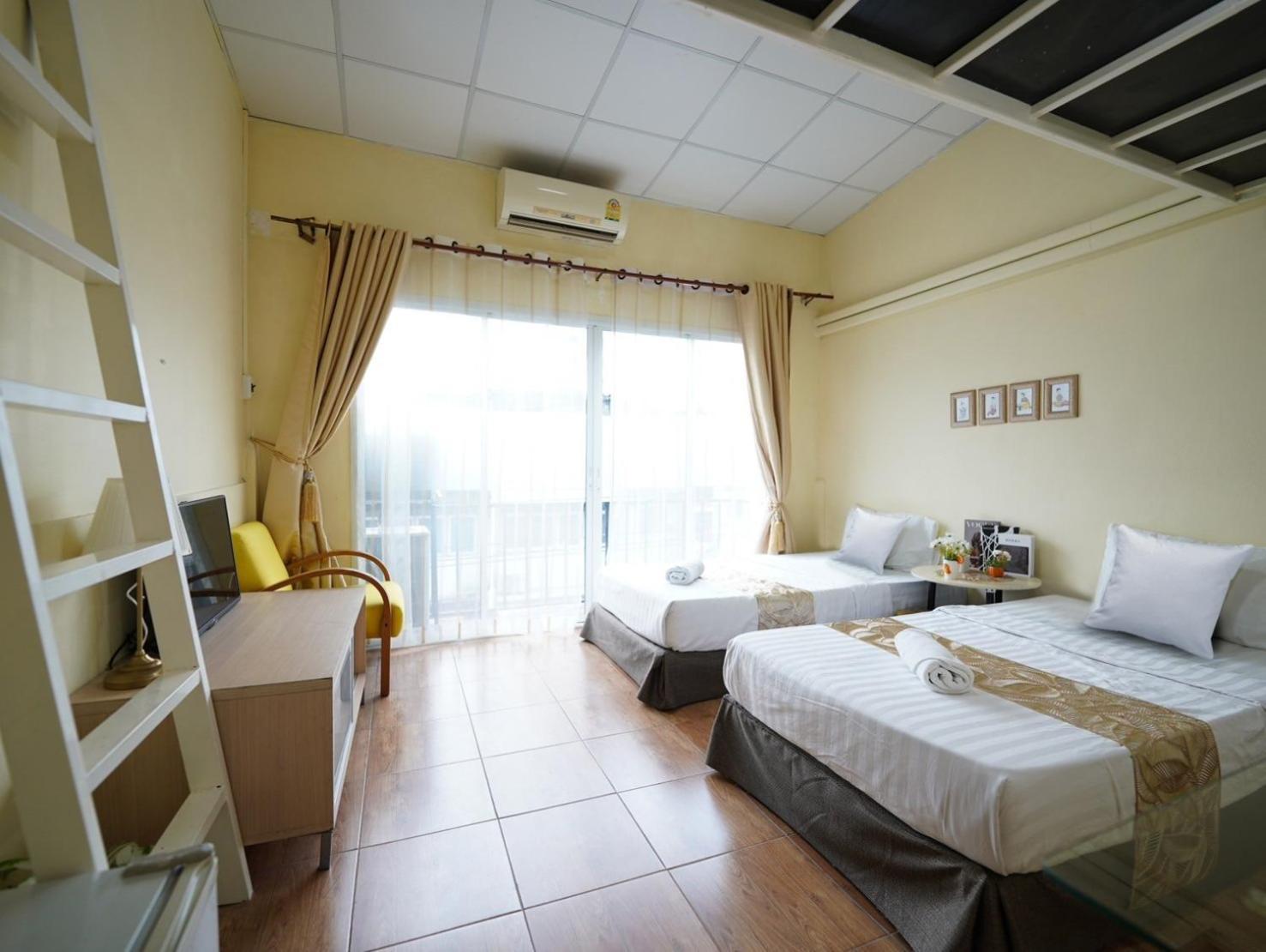 Ez Sleep @ Ratchada 19 Hostel Bangkok Exterior photo
