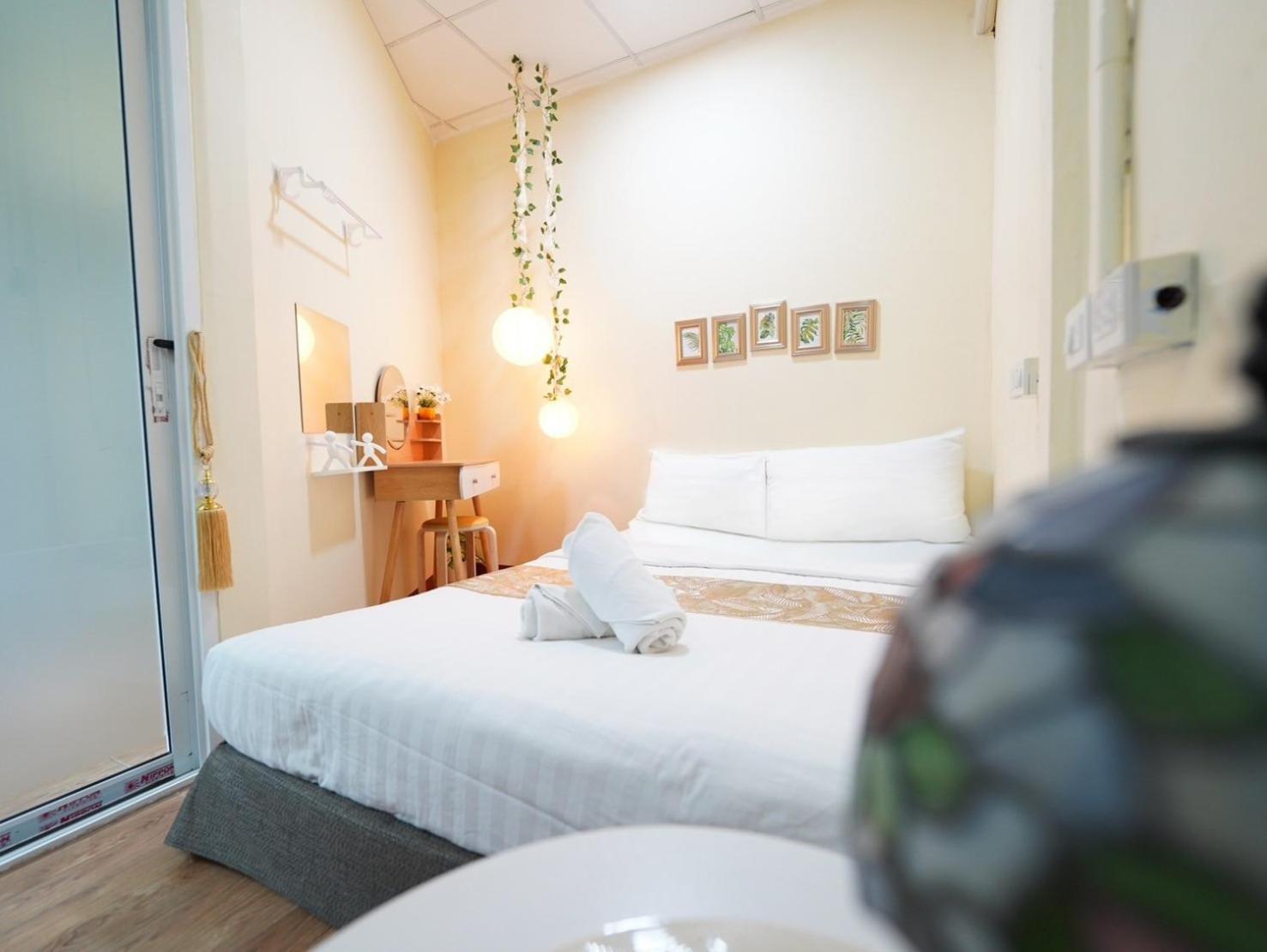 Ez Sleep @ Ratchada 19 Hostel Bangkok Exterior photo