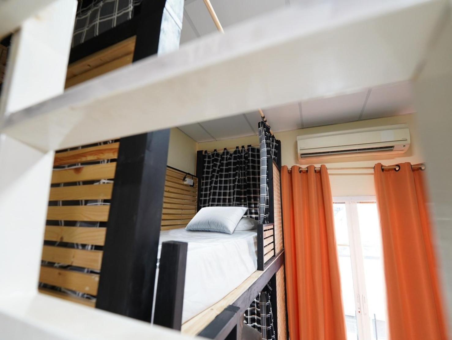 Ez Sleep @ Ratchada 19 Hostel Bangkok Exterior photo