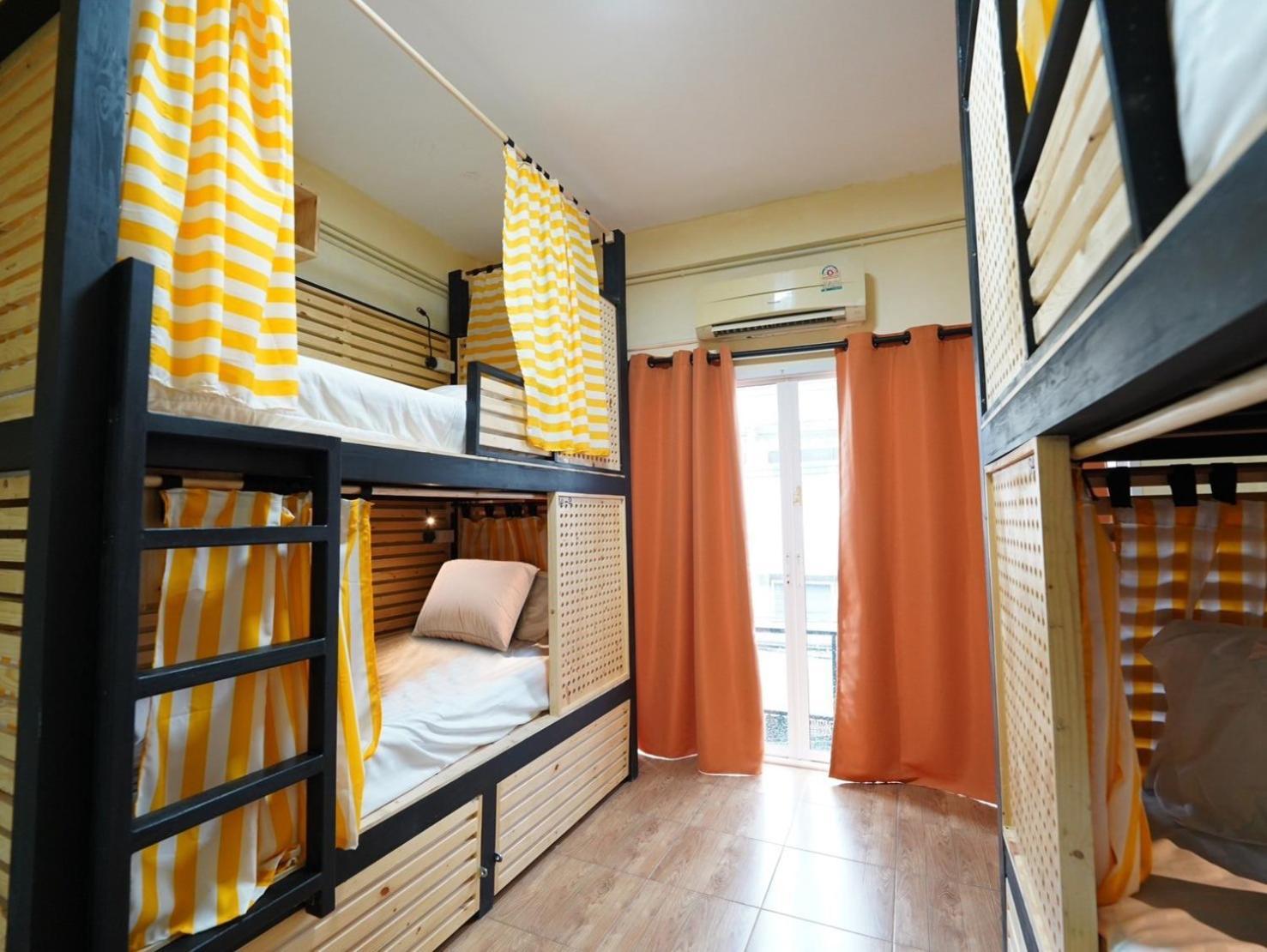 Ez Sleep @ Ratchada 19 Hostel Bangkok Exterior photo