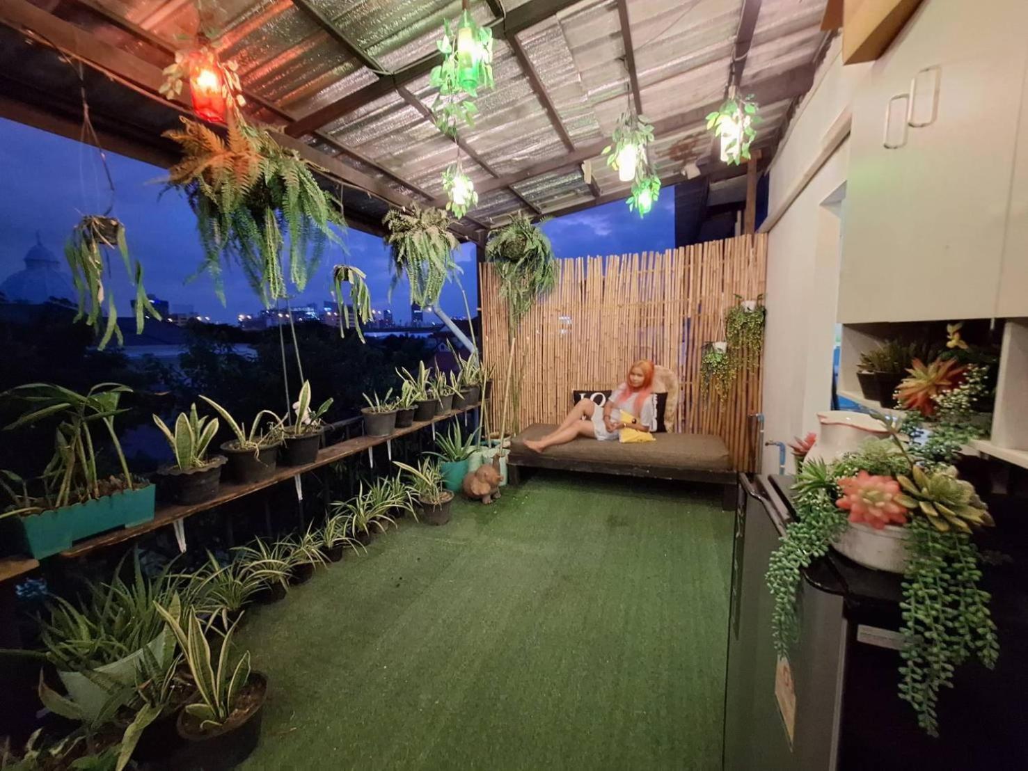 Ez Sleep @ Ratchada 19 Hostel Bangkok Exterior photo